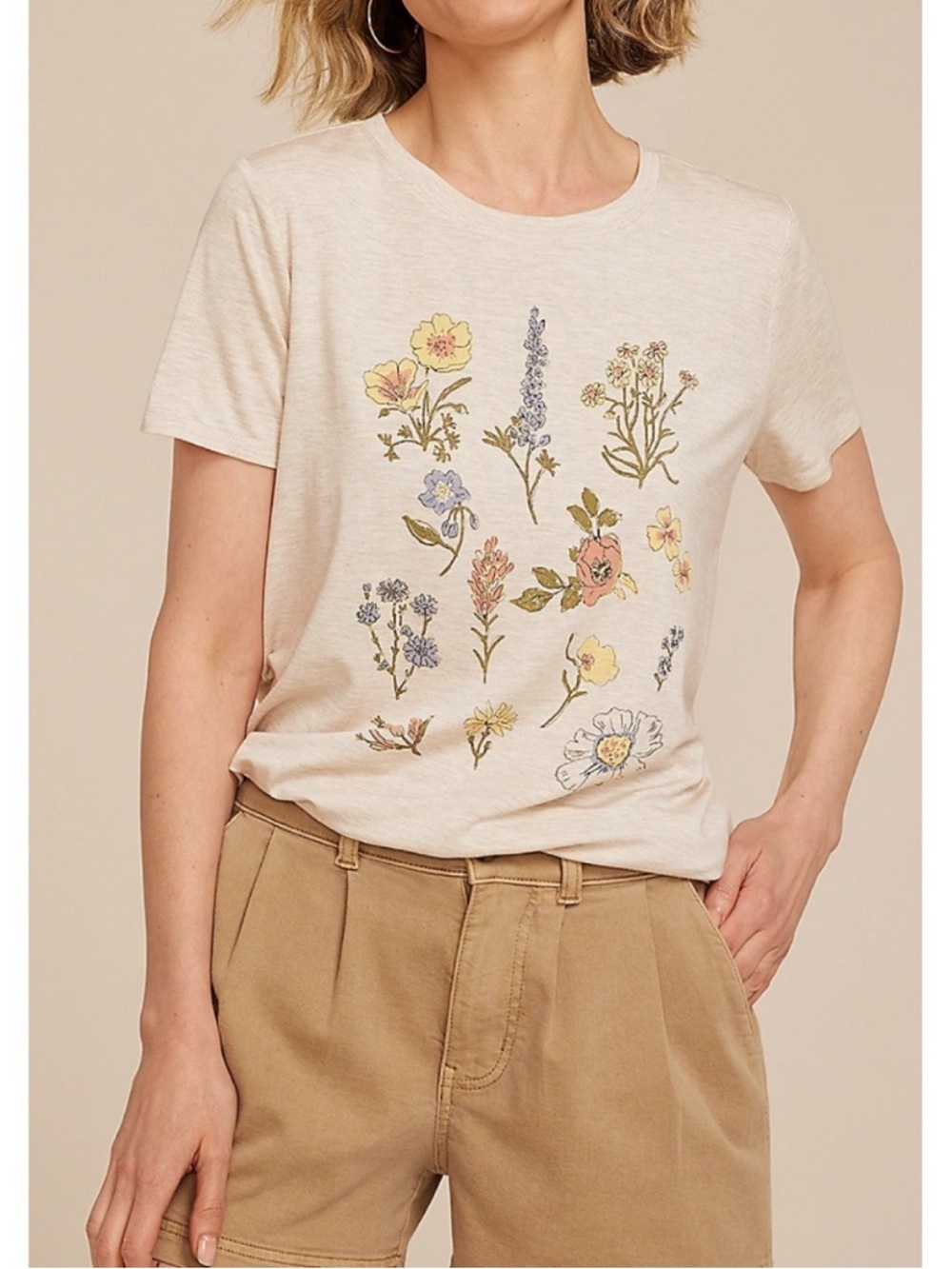 Maurices Stacked Floral Classic Fit Graphic Tee, size Medium